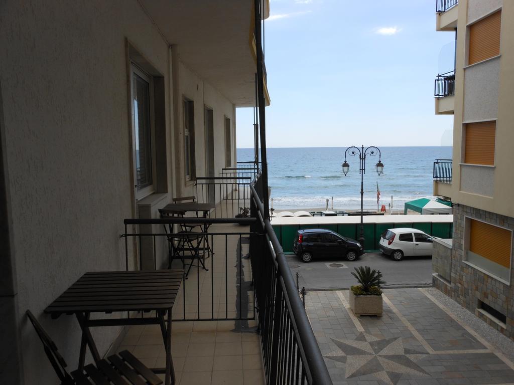 Albergo Fanny Alassio Extérieur photo
